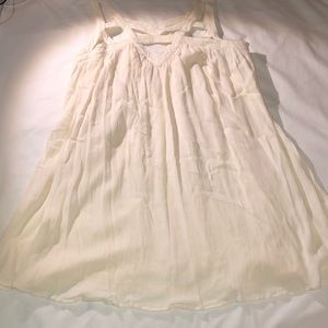 White cream summer Flowey dress strapy
